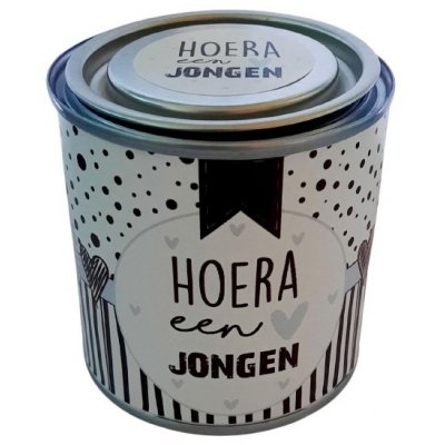 Blikje hoera een jongen