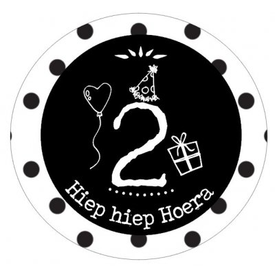 Button met cijfer 2 en tekst ''Hiep hiep Hoera'' 56mm. 