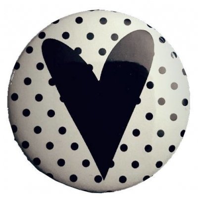 Button 56 mm met afbeelding ''hartje''.